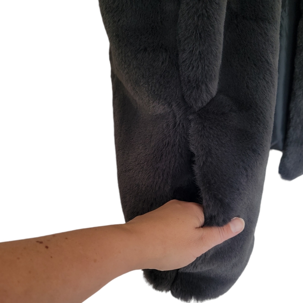 Joe Fresh Faux Fur Vest Open Front Gray Soft Cozy Layering Piece Women’s… - Picture 7 of 13